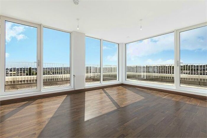 2 Bedroom Flat For Sale In Elliot Lodge, Cyrus Field Street, London, SE10