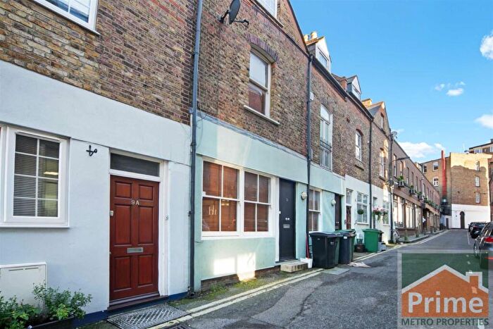 1 Bedroom Flat For Sale In Canfield Place, West Hampstead, London, NW6