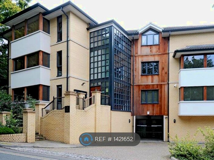 2 Bedroom Flat To Rent In Samphire House, Chislehurst, BR7