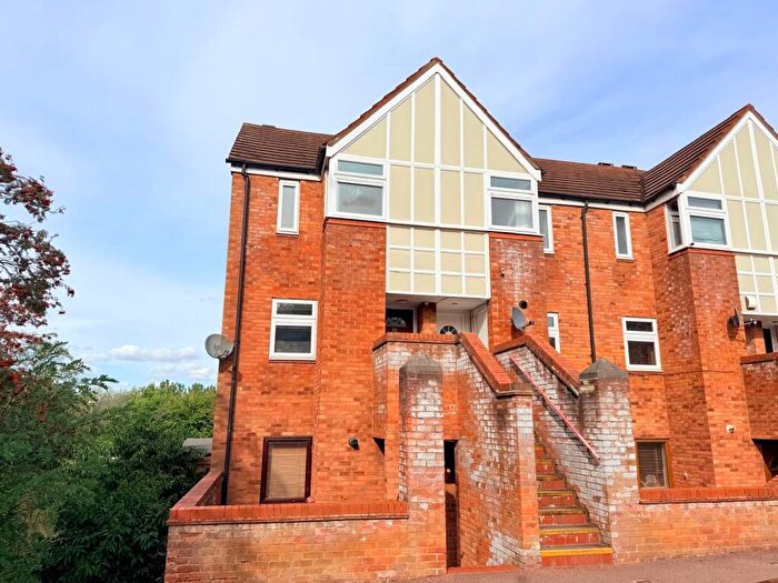 2 Bedroom Maisonette For Sale In The High Street, Two Mile Ash, MK8