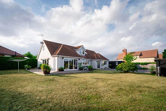 4 Bedroom Detached House For Sale In Silver Hill, Hintlesham, Suffolk, IP8