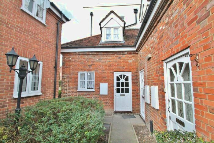 1 Bedroom Flat To Rent In Dashwood Road, Gravesend, DA11