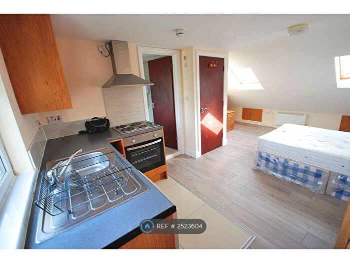Studio To Rent In Central Road, Wembley, HA0
