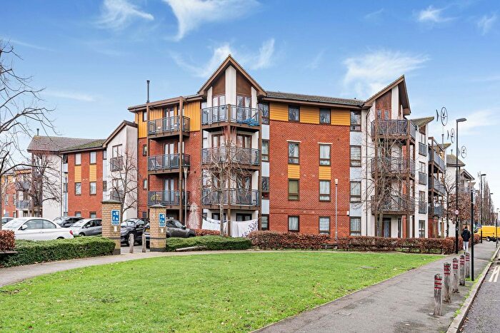 2 Bedroom Flat For Sale In Clarke Close, Croydon, CR0