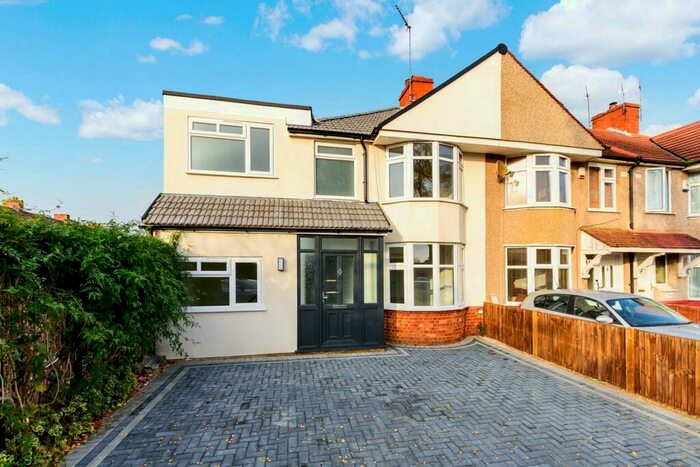 4 Bedroom End Of Terrace House To Rent In Rowley Avenue, Sidcup, DA15