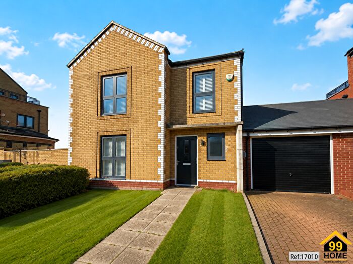 4 Bedroom Detached House For Sale In Pioneer Avenue, West Malling, United Kingdom, ME19