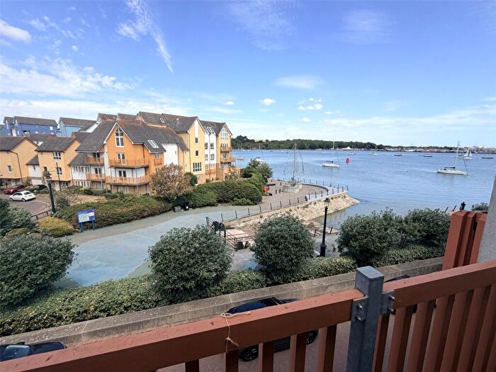 3 Bedroom Apartment For Sale In Phalarope Way, St. Marys Island, Chatham, Kent, ME4