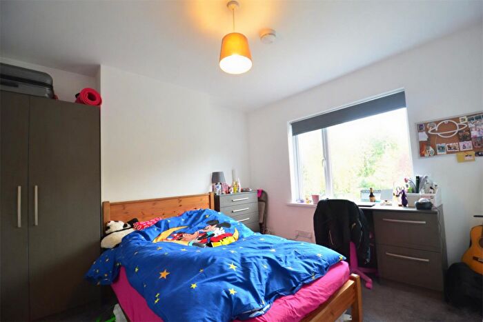 5 Bedroom House To Rent In Lodge Hill Road, Selly Oak, Birmingham, B29