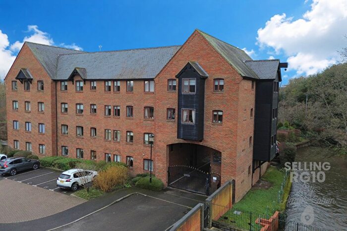 2 Bedroom Flat For Sale In Old Silk Mill, Silk Lane, Twyford, RG10