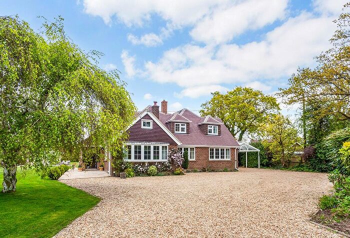 4 Bedroom Detached House For Sale In Brownhill Road, Wootton, Hampshire, BH25