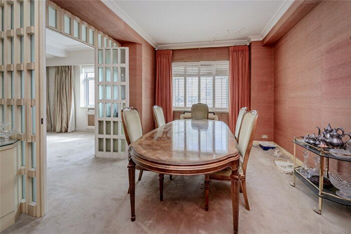 4 Bedroom Flat For Sale In Ennismore Gardens, London, SW7