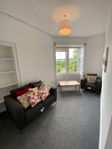 3 Bedroom Flat To Rent In Balcarres Street, Edinburgh, EH10