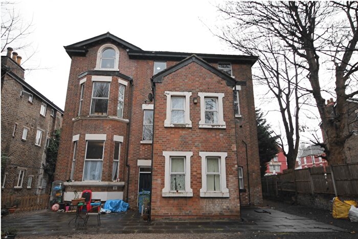 1 Bedroom Flat To Rent In Aigburth Road, Liverpool, Merseyside, L17