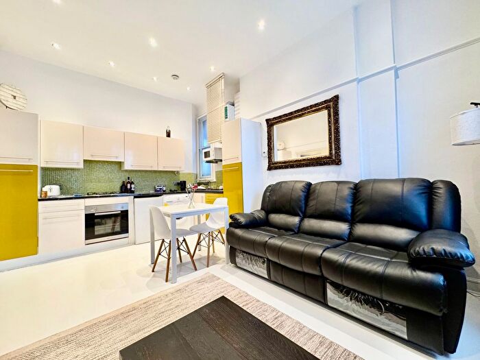 1 Bedroom Flat For Sale In Anson Road, Willesden Green, NW2