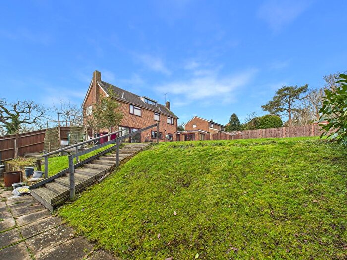 5 Bedroom Detached House For Sale In New Lane Hill, Tilehurst, Reading, RG30