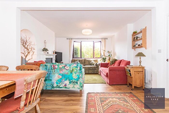 3 Bedroom Semi-Detached House For Sale In Chapel Road, Hainford, NR10