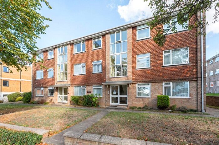 1 Bedroom Apartment For Sale In St. James Road, Sutton, SM1