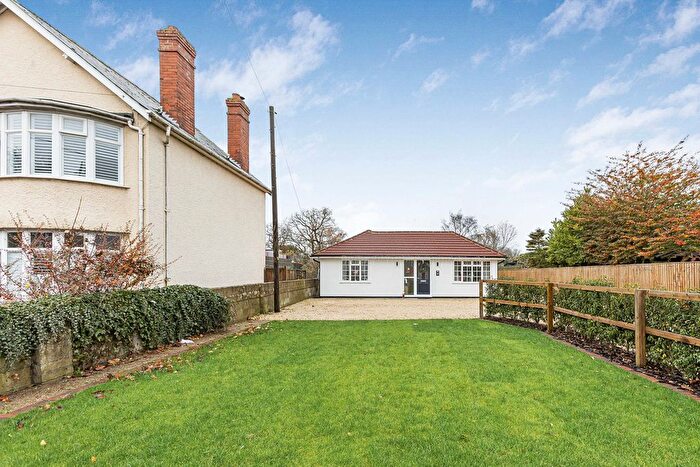 4 Bedroom Detached Bungalow For Sale In Park Road, Didcot, OX11