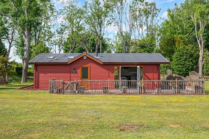 2 Bedroom Lodge For Sale In Fort Road, Tadworth, KT20