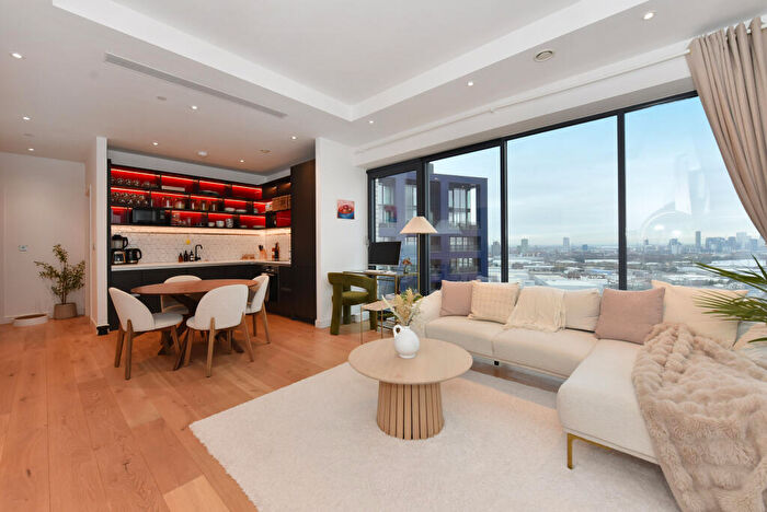 2 Bedroom Flat For Sale In Corson House, London City Island, Canary Wharf, E14