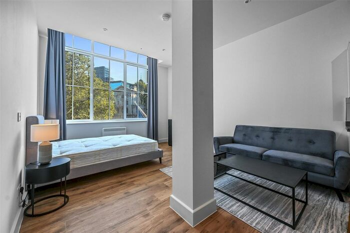 Studio To Rent In West Smithfield, London, EC1A