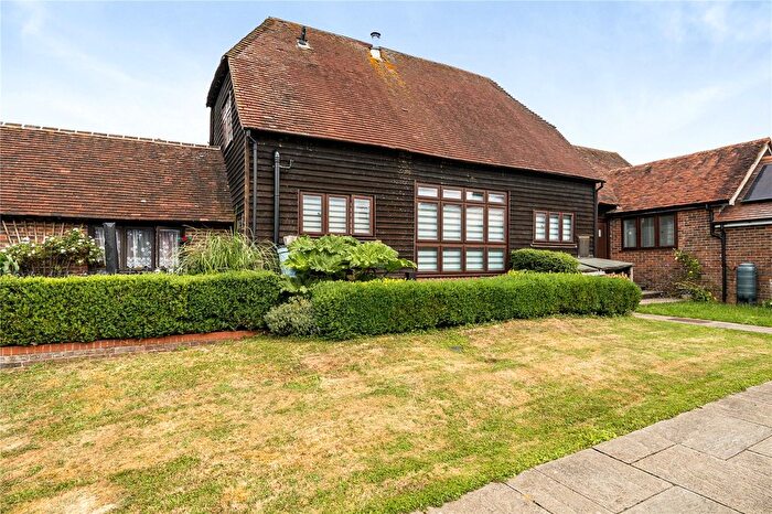 3 Bedroom Barn Conversion For Sale In Stonegate Court, Stonegate, Wadhurst, East Sussex, TN5
