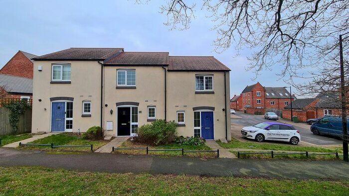 2 Bedroom Town House To Rent In Barn Meadow Road, Birstall, LE4
