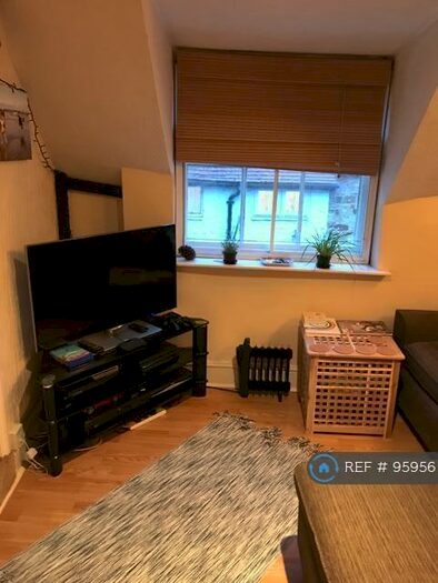 1 Bedroom Flat To Rent In Watling Street East, Towcester, NN12