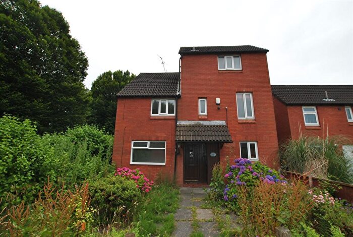 5 Bedroom Town House To Rent In Jervis Close, Fearnhead, Warrington, WA2