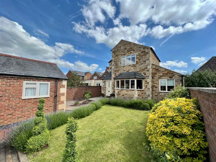 4 Bedroom Detached House To Rent In Ayston Road, Uppingham, Oakham, LE15