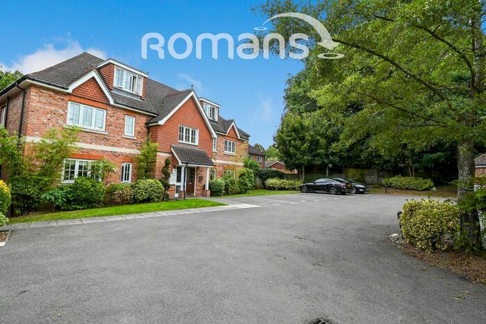 2 Bedroom Flat To Rent In Bardeen Place, Bracknell, RG12