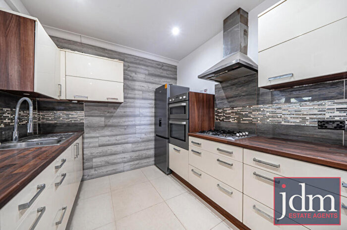 5 Bedroom Semi-Detached House To Rent In Keynsham Gardens, Eltham, London, SE9