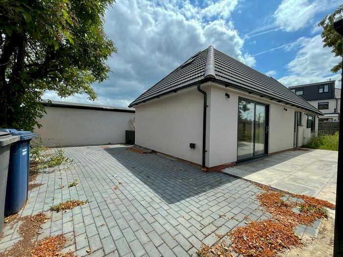 2 Bedroom Flat To Rent In Birkbeck Avenue, Greenford, UB6