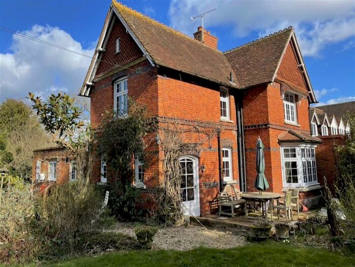 3 Bedroom Cottage For Sale In Crookham Common Road, Crookham Common, Berkshire, RG19