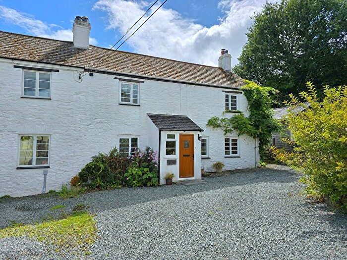 3 Bedroom Semi-detached House For Sale In Attwater Court, Lamerton, Tavistock, PL19