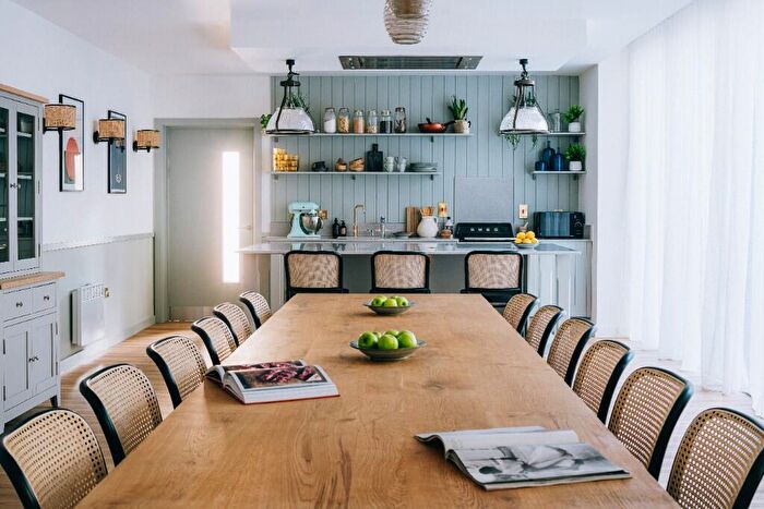 1 Bedroom Apartment To Rent In Chapel Wharf, Manchester, M3