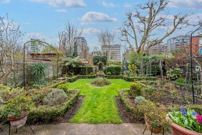 4 Bedroom Detached House To Rent In Oxford Road, Putney, London, SW15