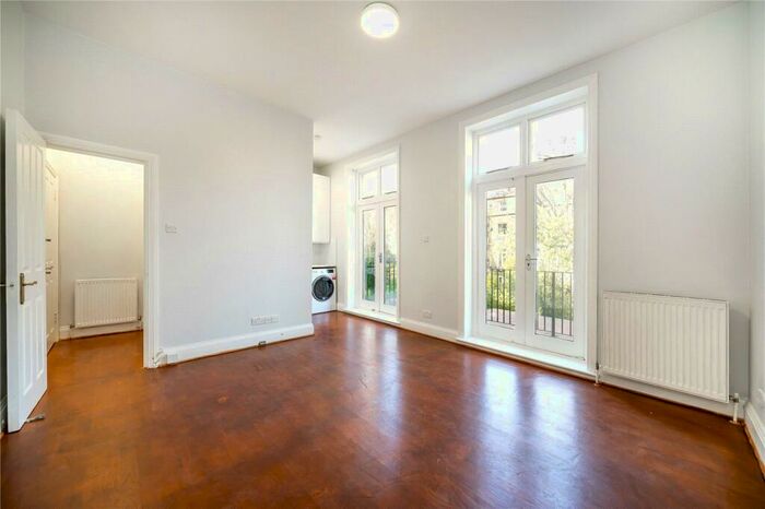 Apartment To Rent In Denning Road, Hampstead, NW3
