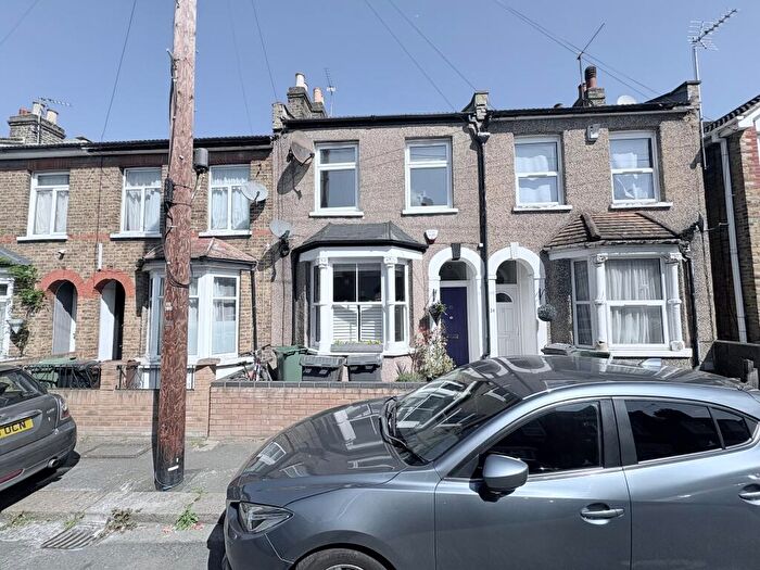 1 Bedroom Flat For Sale In Salisbury Road, London, E4