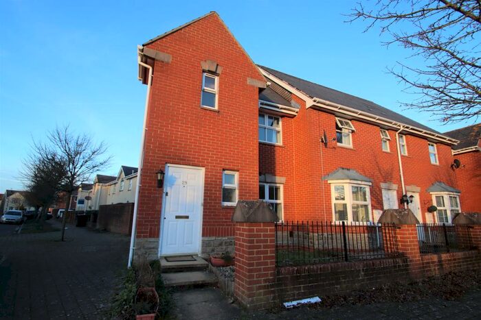 3 Bedroom End Of Terrace House To Rent In Weston Village, BS24