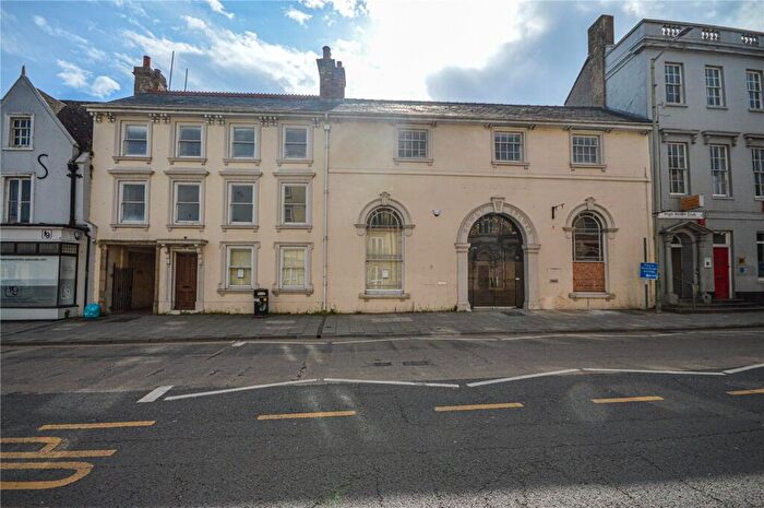2 Bedroom Apartment To Rent In High Street, Old Town, Swindon, Wiltshire, SN1
