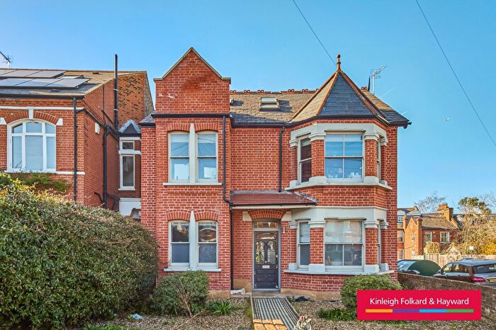 4 Bedroom Flat To Rent In Rodenhurst Road, London, SW4