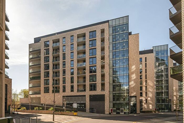 2 Bedroom Flat To Rent In Osiers Road, Wandsworth, London, SW18