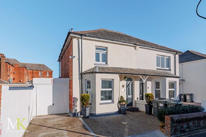 4 Bedroom Semi Detached House For Sale In Malmesbury Park Road, Bournemouth, BH8