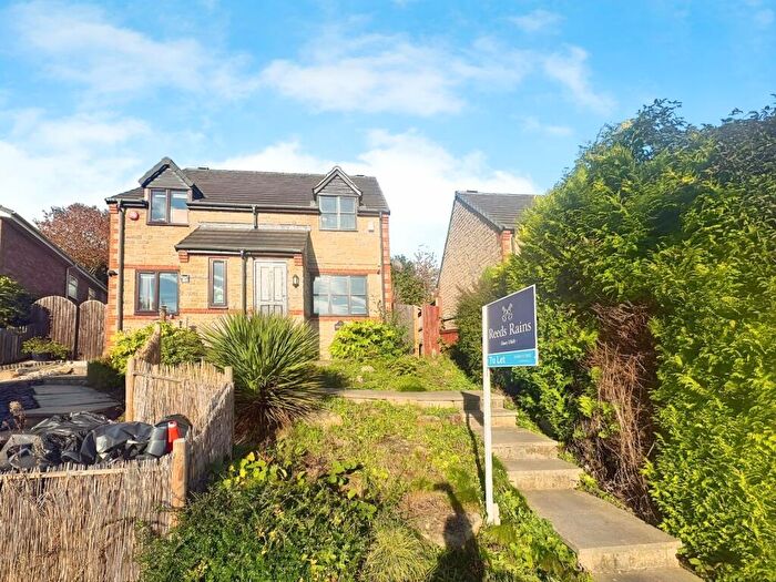 2 Bedroom Semi-Detached House To Rent In Heaton Gardens, Huddersfield, West Yorkshire, HD1