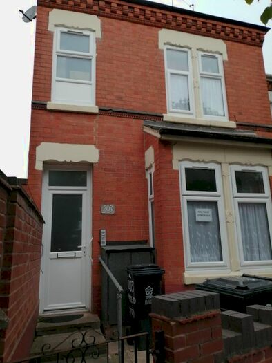 2 Bedroom Flat To Rent In Mere Road, Leicester, Leicestershire, LE5