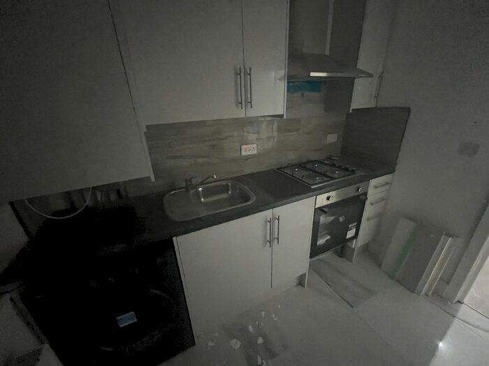 Studio To Rent In South Park Drive, Ilford, IG3