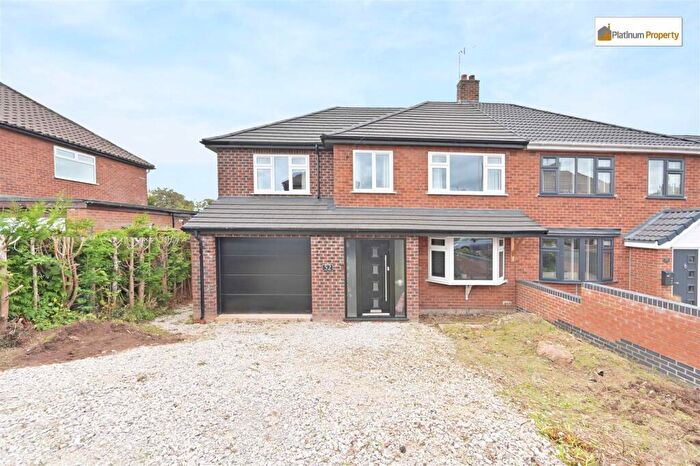 4 Bedroom Semi-Detached House For Sale In Ashendene Grove, Stoke-On-Trent, ST4
