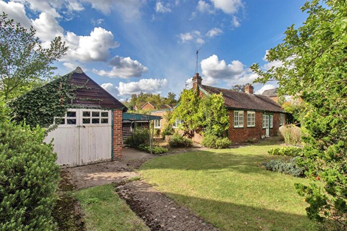 3 Bedroom Detached Bungalow For Sale In Lower Green, Leigh, TN11