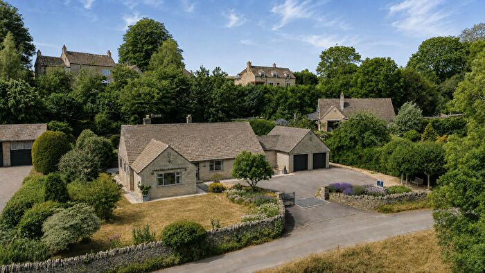 3 Bedroom Detached Bungalow For Sale In Burleigh, Stroud, GL5